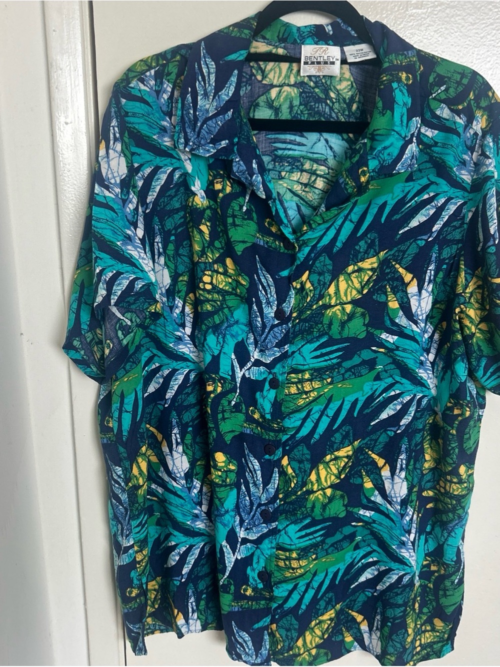Vintage Wemen’s  Green & Teal Tropical Short-Sleeve Shirt size 2x